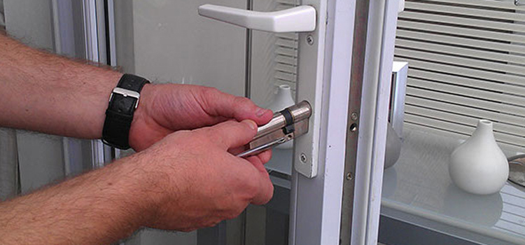 Commercial Door Lock Repair in Reedley